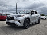 Used 2023 TOYOTA HIGHLANDER L FWD in FT. LAUDERDALE, FLORIDA (Photo 1)