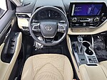 Used 2023 TOYOTA HIGHLANDER L FWD in FT. LAUDERDALE, FLORIDA (Photo 13)