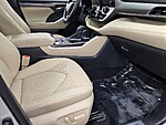 Used 2023 TOYOTA HIGHLANDER L FWD in FT. LAUDERDALE, FLORIDA (Photo 16)
