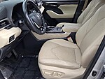 Used 2023 TOYOTA HIGHLANDER L FWD in FT. LAUDERDALE, FLORIDA (Photo 10)