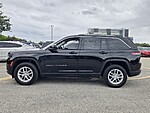 Used 2023 JEEP GRAND CHEROKEE LAREDO X 4X4 in FT. LAUDERDALE, FLORIDA (Photo 3)