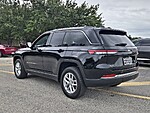 Used 2023 JEEP GRAND CHEROKEE LAREDO X 4X4 in FT. LAUDERDALE, FLORIDA (Photo 7)