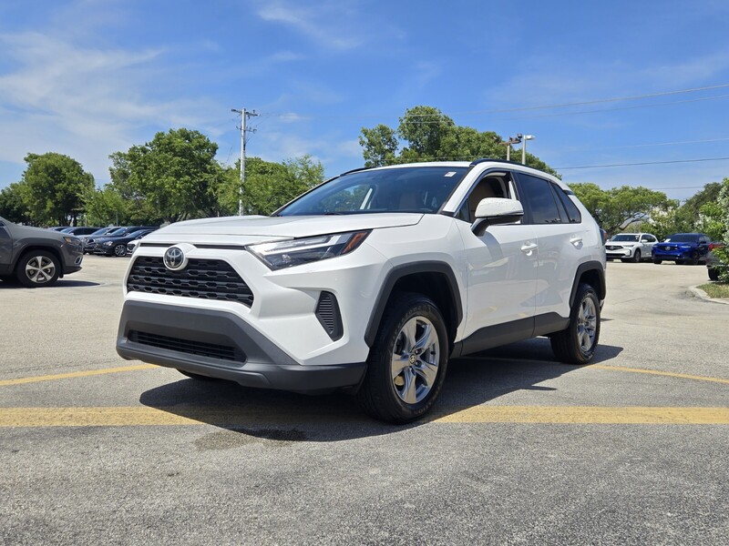 Used 2022 TOYOTA RAV4 XLE FWD in FT. LAUDERDALE, FLORIDA
