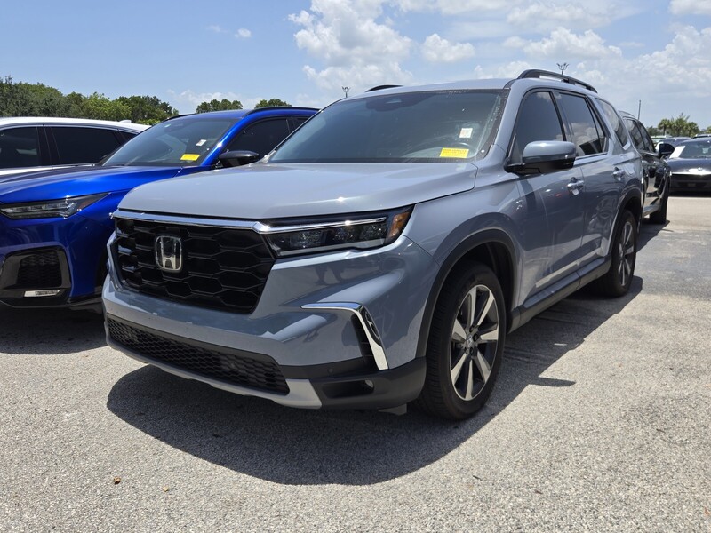 Used 2024 Honda Pilot TOURING AWD in FT. LAUDERDALE, FLORIDA