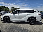 Used 2023 TOYOTA HIGHLANDER L AWD in FT. LAUDERDALE, FLORIDA (Photo 3)