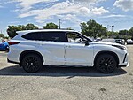 Used 2023 TOYOTA HIGHLANDER L AWD in FT. LAUDERDALE, FLORIDA (Photo 4)