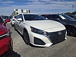 Used 2025 NISSAN ALTIMA SV FWD in FT. LAUDERDALE, FLORIDA (Photo 4)