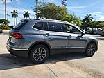 Used 2022 VOLKSWAGEN TIGUAN SE in DAVIE, FLORIDA (Photo 6)