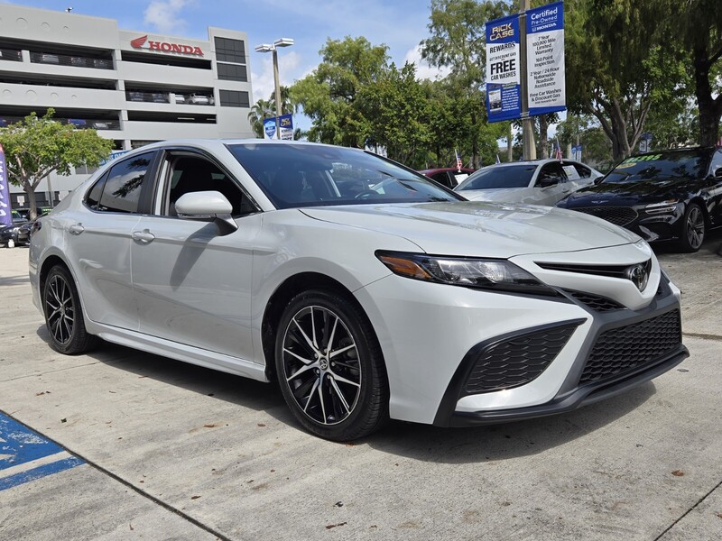 Used 2023 TOYOTA CAMRY SE in DAVIE, FLORIDA