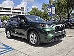 Used 2025 TOYOTA HIGHLANDER LE in DAVIE, FLORIDA (Photo 1)