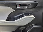 Used 2025 TOYOTA HIGHLANDER LE in DAVIE, FLORIDA (Photo 26)