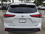 Used 2022 TOYOTA HIGHLANDER XLE in DAVIE, FLORIDA (Photo 5)