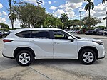 Used 2023 TOYOTA HIGHLANDER L in DAVIE, FLORIDA (Photo 2)
