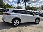 Used 2023 TOYOTA HIGHLANDER L in DAVIE, FLORIDA (Photo 6)
