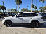 Used 2023 Volkswagen Atlas 2.0T SE W/TECHNOLOGY in DAVIE, FLORIDA (Photo 2)