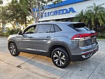 Used 2024 Volkswagen Atlas Cross Sport 2.0T SE in DAVIE, FLORIDA (Photo 7)