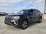 Used 2025 Volkswagen Atlas 2.0T SE in DAVIE, FLORIDA (Photo 8)