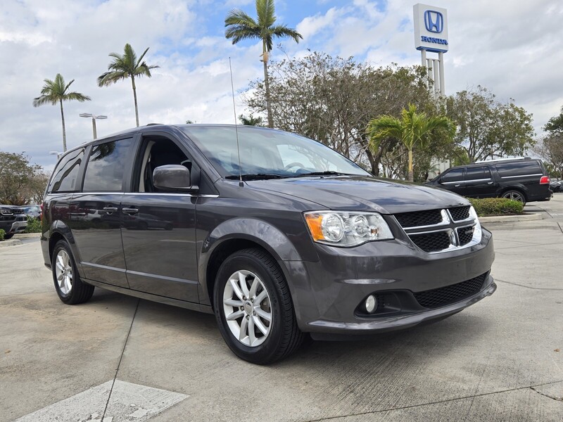 Used 2018 DODGE GRAND CARAVAN SXT in DAVIE, FLORIDA