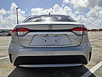 Used 2020 TOYOTA COROLLA LE in DAVIE, FLORIDA (Photo 6)
