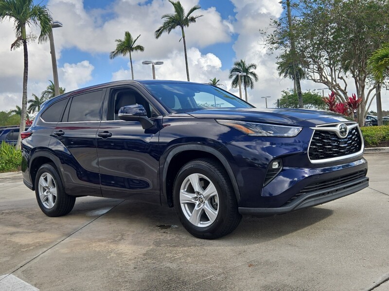 Used 2022 TOYOTA HIGHLANDER LE in DAVIE, FLORIDA
