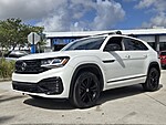 Used 2023 Volkswagen Atlas Cross Sport 3.6L V6 SEL R-LINE BLACK in DAVIE, FLORIDA (Photo 9)