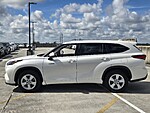 Used 2021 TOYOTA HIGHLANDER HYBRID LE in DAVIE, FLORIDA (Photo 4)