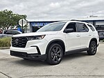 Used 2025 Honda Pilot SPORT in DAVIE, FLORIDA (Photo 9)