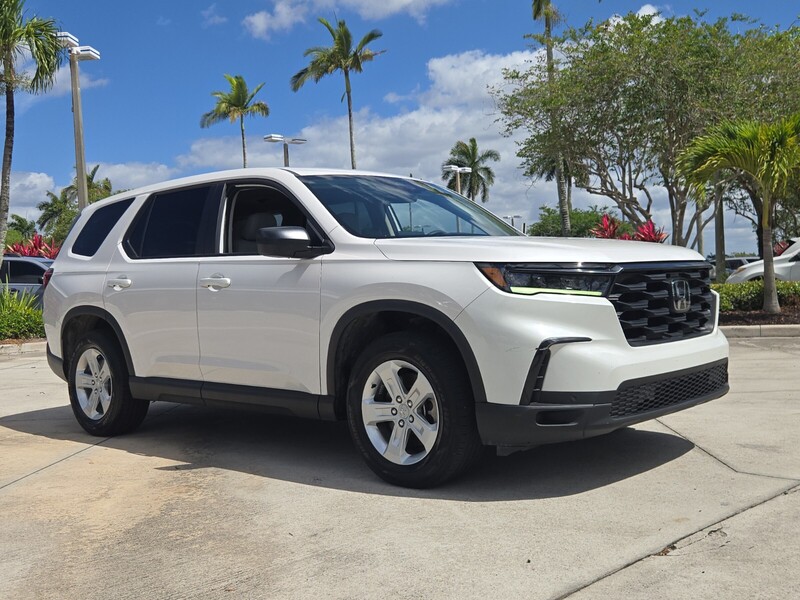 Used 2023 Honda Pilot LX in DAVIE, FLORIDA