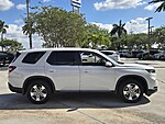 Used 2025 Honda Pilot EX-L in DAVIE, FLORIDA (Photo 3)