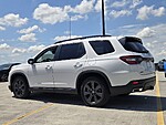Used 2025 Honda Pilot SPORT in DAVIE, FLORIDA (Photo 8)