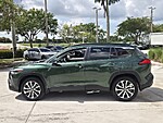 Used 2024 TOYOTA COROLLA CROSS XLE in DAVIE, FLORIDA (Photo 5)