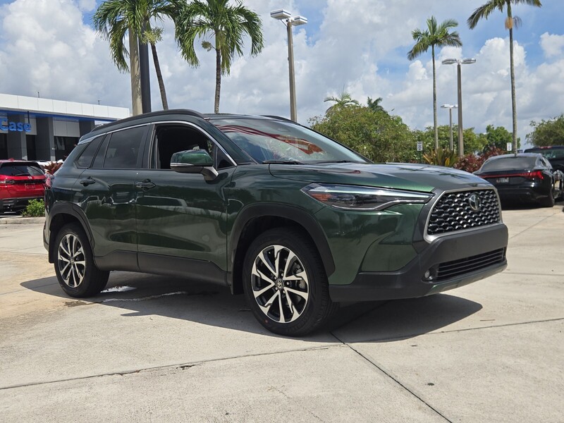 Used 2024 TOYOTA COROLLA CROSS XLE in DAVIE, FLORIDA
