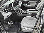 Used 2024 TOYOTA HIGHLANDER LE in DAVIE, FLORIDA (Photo 11)