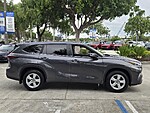 Used 2024 TOYOTA HIGHLANDER LE in DAVIE, FLORIDA (Photo 3)