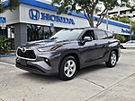 Used 2024 TOYOTA HIGHLANDER LE in DAVIE, FLORIDA (Photo 9)