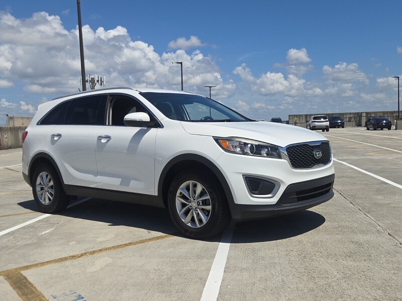 Used 2017 KIA SORENTO LX in DAVIE, FLORIDA