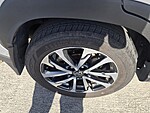 Used 2023 TOYOTA COROLLA CROSS XLE in DAVIE, FLORIDA (Photo 5)