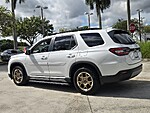 Used 2024 Honda Pilot EX-L 8 PASSENGER in DAVIE, FLORIDA (Photo 8)