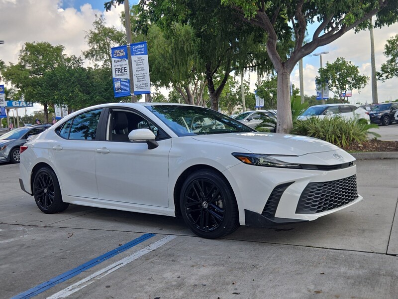 Used 2025 TOYOTA CAMRY SE in DAVIE, FLORIDA