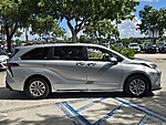 Used 2022 TOYOTA SIENNA XLE in DAVIE, FLORIDA (Photo 3)