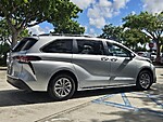 Used 2022 TOYOTA SIENNA XLE in DAVIE, FLORIDA (Photo 7)