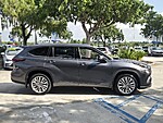 Used 2024 TOYOTA HIGHLANDER PLATINUM in DAVIE, FLORIDA (Photo 3)