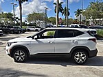 Used 2021 KIA SELTOS EX in DAVIE, FLORIDA (Photo 5)