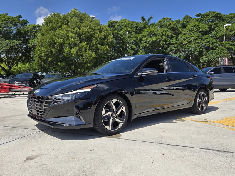 Used 2023 HYUNDAI ELANTRA LIMITED IVT in DAVIE, FLORIDA