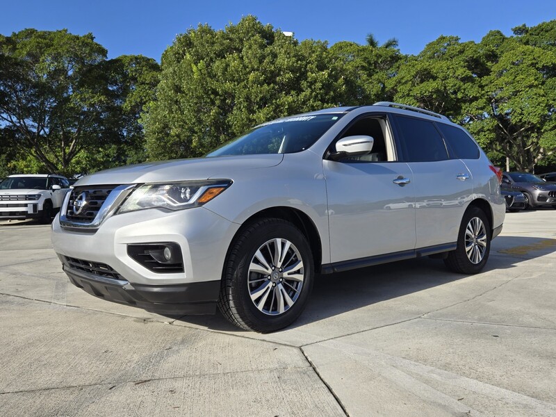 Used 2019 NISSAN PATHFINDER FWD SV in DAVIE, FLORIDA