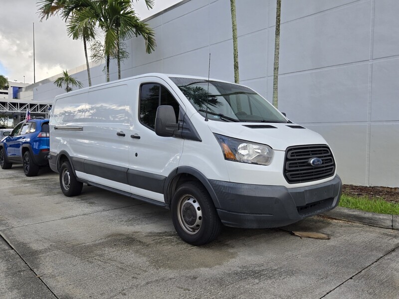 Used 2018 FORD TRANSIT VAN T-150 148
