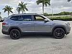 Used 2022 Volkswagen Atlas 2.0T SE W/TECHNOLOGY FWD in DAVIE, FLORIDA (Photo 3)