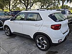 Used 2024 HYUNDAI VENUE SEL IVT in DAVIE, FLORIDA (Photo 4)