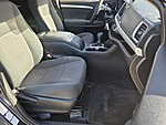 Used 2018 TOYOTA HIGHLANDER LE V6 AWD in DAVIE, FLORIDA (Photo 16)