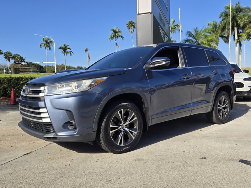Used 2018 TOYOTA HIGHLANDER LE V6 AWD in DAVIE, FLORIDA